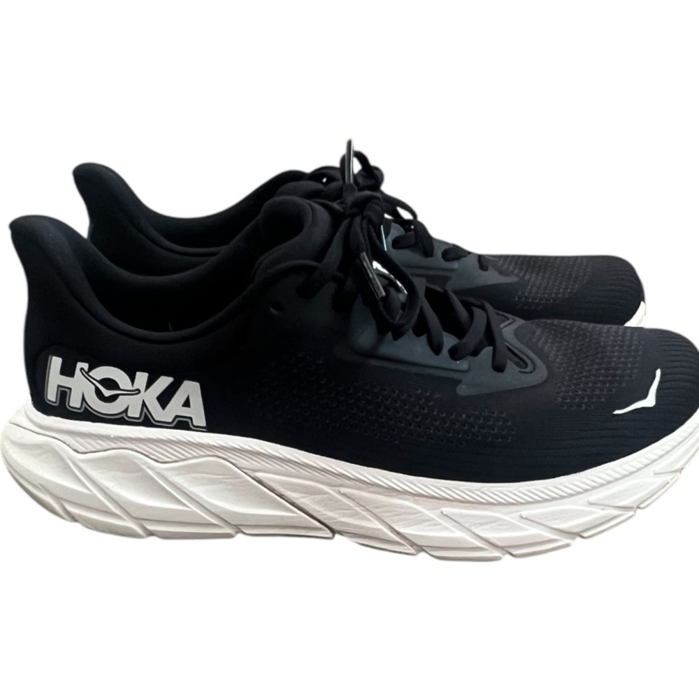 Size 10.2 E Wide-Hoka Arahi 7 Black/White